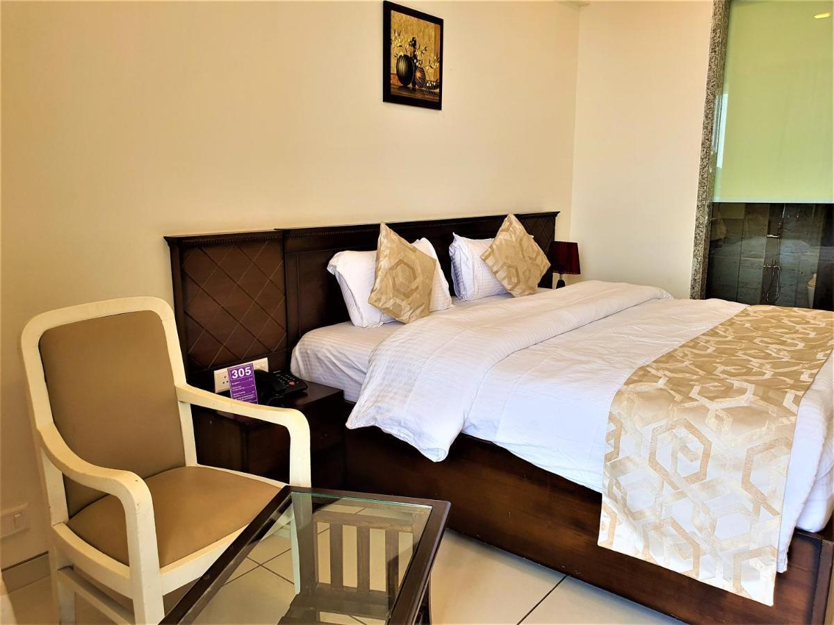 Vits Excellensea Karde Beach Dāpoli Zewnętrze zdjęcie